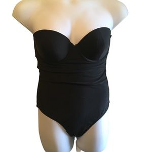 Old Navy lady swimsuit size L